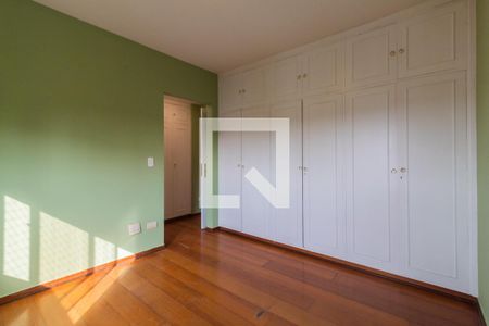 Apartamento à venda com 200m², 3 quartos e 3 vagasSuíte 2