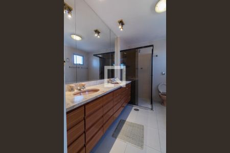 Apartamento à venda com 200m², 3 quartos e 3 vagasBanheiro da Suíte Master