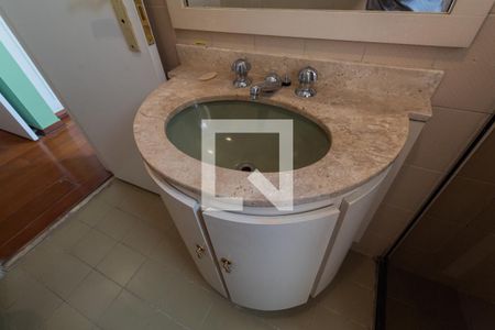 Apartamento à venda com 200m², 3 quartos e 3 vagasBanheiro da Suíte 2