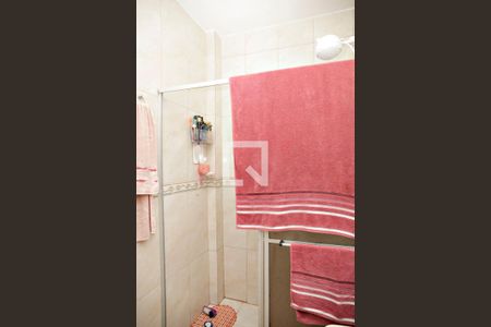Banheiro de apartamento à venda com 1 quarto, 43m² em Floresta, Porto Alegre