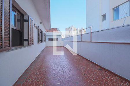 Quintal de casa à venda com 7 quartos, 880m² em Vila Oratório, São Paulo