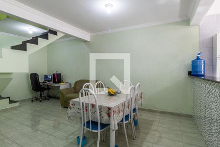 Casa à venda com 125m², 2 quartos e 2 vagas Casa à venda com 125m², 2 quartos e 2 vagasCopa