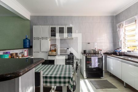 Casa à venda com 125m², 2 quartos e 2 vagas Casa à venda com 125m², 2 quartos e 2 vagasCozinha