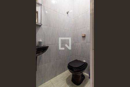 Casa à venda com 125m², 2 quartos e 2 vagas Casa à venda com 125m², 2 quartos e 2 vagasBanheiro 2