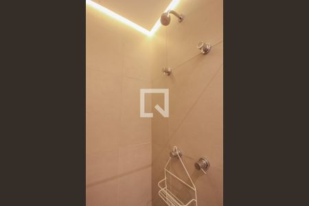 Banheiro de kitnet/studio para alugar com 1 quarto, 24m² em Perdizes, São Paulo