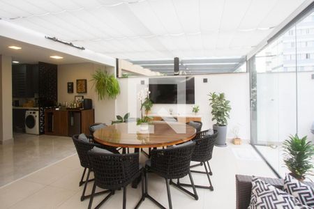 Apartamento à venda com 162m², 2 quartos e 2 vagasTerraço