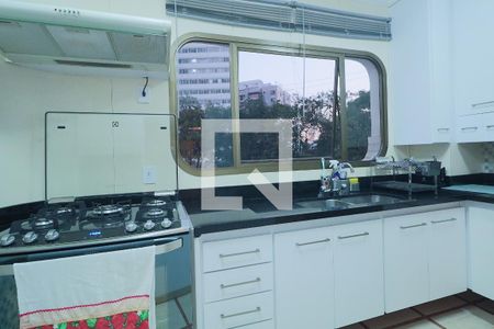 Apartamento à venda com 190m², 3 quartos e 2 vagasCozinha