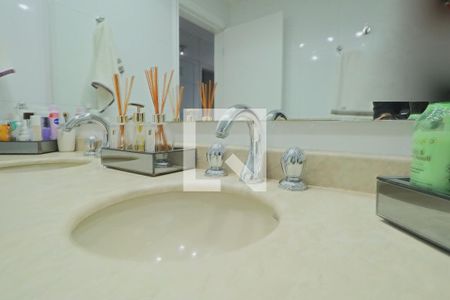 Apartamento à venda com 190m², 3 quartos e 2 vagasDetalhe banheiro