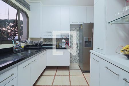 Apartamento à venda com 190m², 3 quartos e 2 vagasCozinha