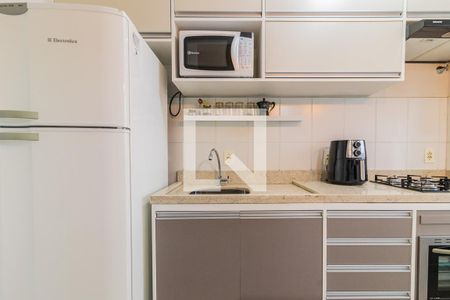 Cozinha de apartamento à venda com 2 quartos, 44m² em Jardim Dona Leopoldina, Porto Alegre