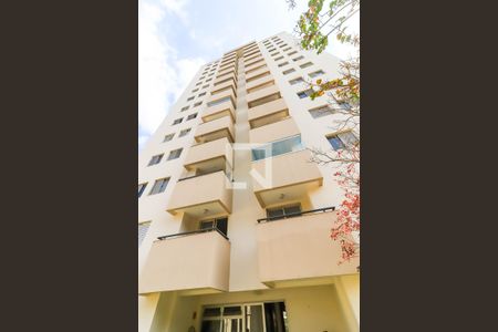 Apartamento para alugar com 64m², 3 quartos e 1 vagaFachada