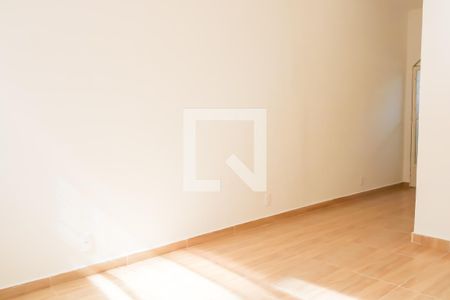 Sala de casa para alugar com 1 quarto, 55m² em Abolição, Rio de Janeiro