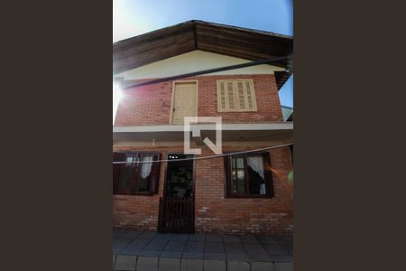 Casa para alugar com 330m², 3 quartos e 8 vagas Casa para alugar com 330m², 3 quartos e 8 vagasCasa 2