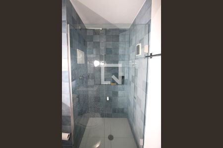 Apartamento para alugar com 73m², 2 quartos e 1 vaga Apartamento para alugar com 73m², 2 quartos e 1 vagaBanheiro Corredor