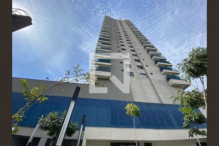 Apartamento para alugar com 73m², 2 quartos e 1 vaga Apartamento para alugar com 73m², 2 quartos e 1 vagaFachada