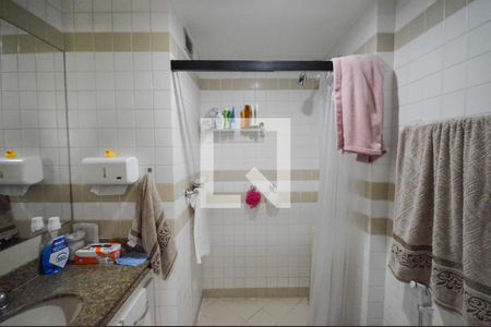 Apartamento para alugar com 217m², 4 quartos e 3 vagasBanheiro da Suíte 2