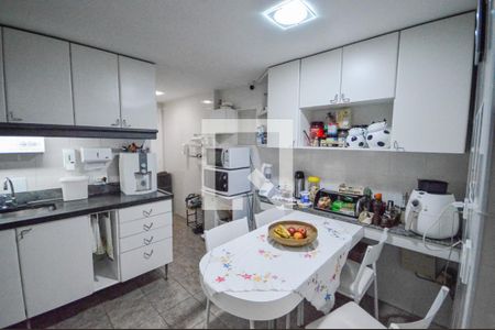 Apartamento para alugar com 217m², 4 quartos e 3 vagasCozinha
