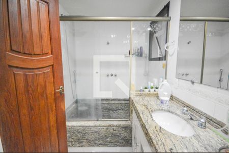 Apartamento para alugar com 217m², 4 quartos e 3 vagasBanheiro da Suíte 1
