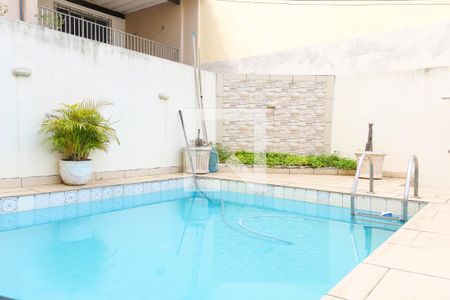 Casa à venda com 379m², 3 quartos e 4 vagasPiscina