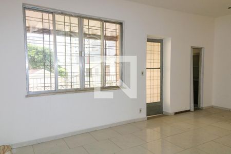 Casa à venda com 379m², 3 quartos e 4 vagasQuarto Suite - 2º Pavimento