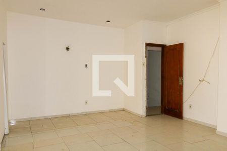 Casa à venda com 379m², 3 quartos e 4 vagasQuarto Suite - 2º Pavimento