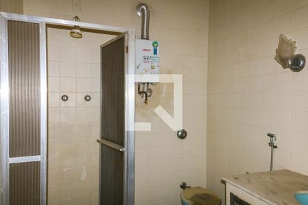 Casa à venda com 379m², 3 quartos e 4 vagasBanheiro da Suite - 2º Pavimento