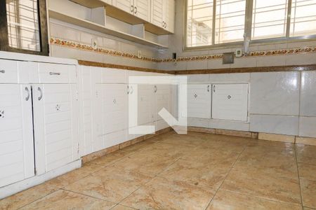 Casa à venda com 379m², 3 quartos e 4 vagasCozinha - 1º Pavimento