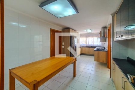 Apartamento à venda com 213m², 3 quartos e 3 vagascozinha