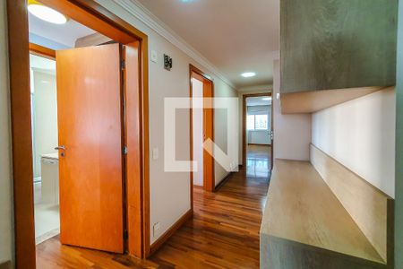 Apartamento à venda com 213m², 3 quartos e 3 vagascorredor