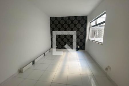 Sala de apartamento para alugar com 2 quartos, 70m² em Pq Duque, Duque de Caxias