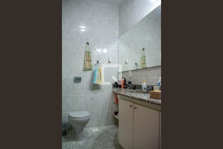 Apartamento à venda com 196m², 4 quartos e 2 vagasBanheiro