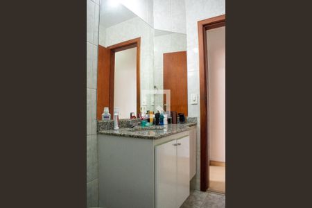 Apartamento à venda com 196m², 4 quartos e 2 vagasBanheiro