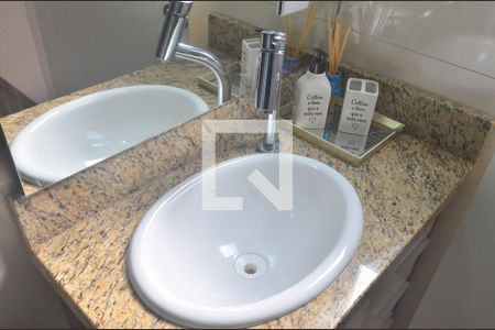 Casa de condomínio à venda com 122m², 3 quartos e 2 vagasDetalhe