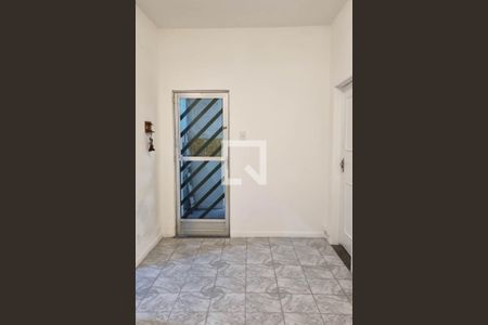 Sala de casa para alugar com 2 quartos, 70m² em Ramos, Rio de Janeiro