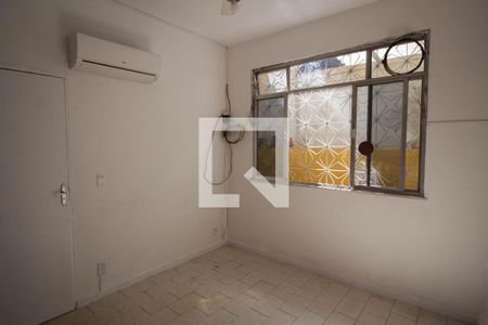 Quarto 2 de casa para alugar com 2 quartos, 70m² em Ramos, Rio de Janeiro