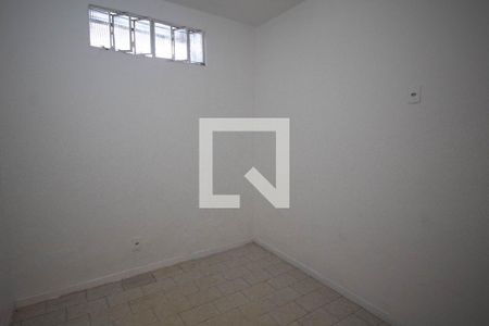 Quarto 1 de casa para alugar com 2 quartos, 70m² em Ramos, Rio de Janeiro