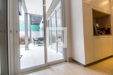 Casa de condomínio à venda com 567m², 5 quartos e 4 vagas Casa de condomínio à venda com 567m², 5 quartos e 4 vagasCozinha