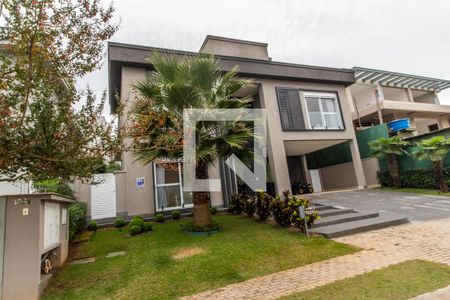 Casa de condomínio à venda com 567m², 5 quartos e 4 vagas Casa de condomínio à venda com 567m², 5 quartos e 4 vagasVista da Rua