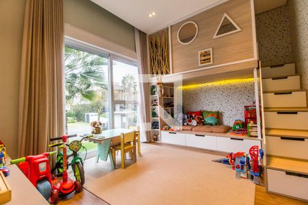 Casa de condomínio à venda com 567m², 5 quartos e 4 vagas Casa de condomínio à venda com 567m², 5 quartos e 4 vagasBrinquedoteca