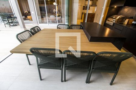 Casa de condomínio à venda com 567m², 5 quartos e 4 vagas Casa de condomínio à venda com 567m², 5 quartos e 4 vagasÁrea gourmet