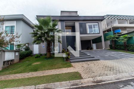 Casa de condomínio à venda com 567m², 5 quartos e 4 vagas Casa de condomínio à venda com 567m², 5 quartos e 4 vagasVista da Rua