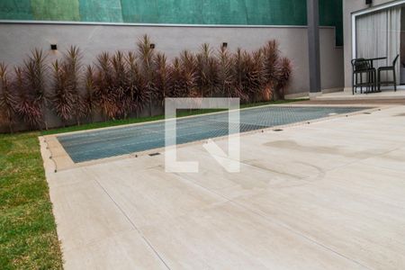 Casa de condomínio à venda com 567m², 5 quartos e 4 vagas Casa de condomínio à venda com 567m², 5 quartos e 4 vagasPiscina