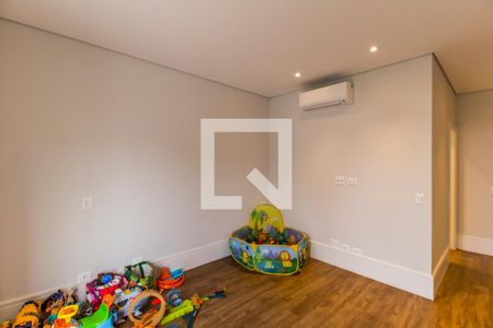 Casa de condomínio à venda com 567m², 5 quartos e 4 vagas Casa de condomínio à venda com 567m², 5 quartos e 4 vagasSuíte 4