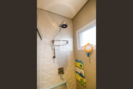 Casa de condomínio à venda com 567m², 5 quartos e 4 vagas Casa de condomínio à venda com 567m², 5 quartos e 4 vagasBanheiro da Suíte 2