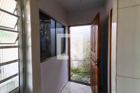 Entrada de casa para alugar com 2 quartos, 65m² em Parque Reboucas, São Paulo