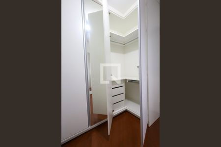 Apartamento à venda com 157m², 2 quartos e 2 vagasQuarto / Closet