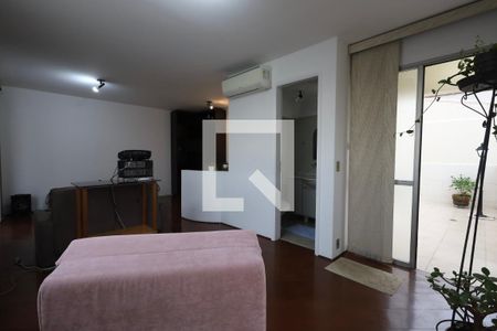 Apartamento à venda com 157m², 2 quartos e 2 vagasSegundo ambiente da sala de projeção