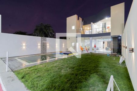Casa à venda com 600m², 4 quartos e 6 vagasQuintal
