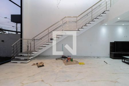 Casa à venda com 600m², 4 quartos e 6 vagasSala