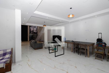 Sala de casa para alugar com 4 quartos, 600m² em Niterói, Canoas